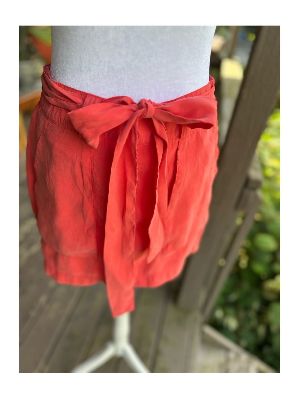 Old Navy Women’s Coral Tie Waist Soft Mini Skirt Size Small